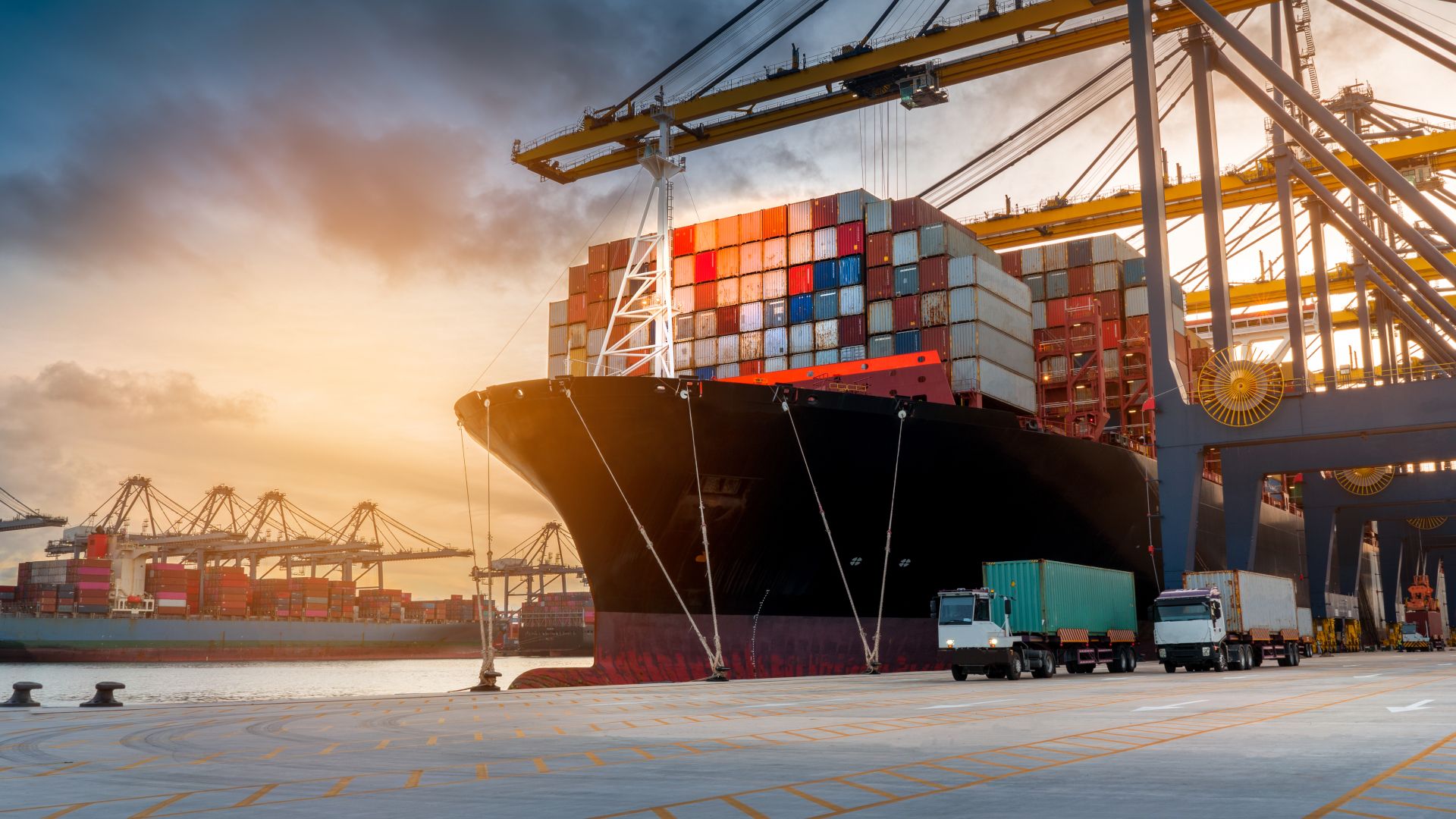 Een boot op open water.